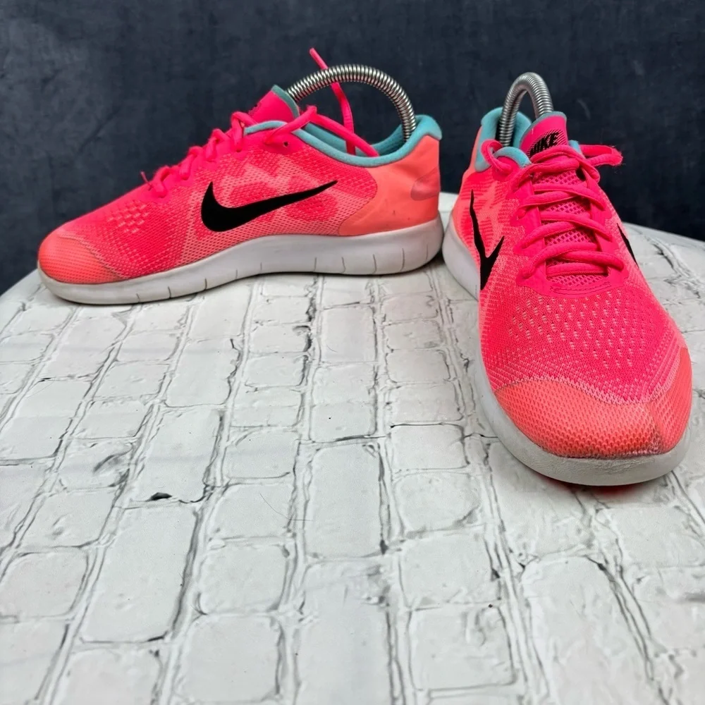 Nike Free RN 2017 (GS) Racer Pink/Black-Lava Glow Kids 7Y = Womens 8.5